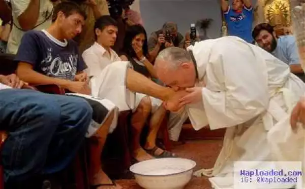 Pope Francis to Wash and Kiss the Feet of 4 Nigerian Catholics, 3 Muslims and 5 Others...See Details